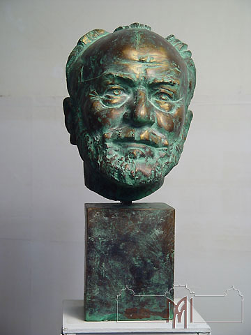 Valeriu Rotaru (1945-1986) Portretul sculptorului Lazăr Dubinovschi, 1984 ghips, tonare, 64x35x27 cm